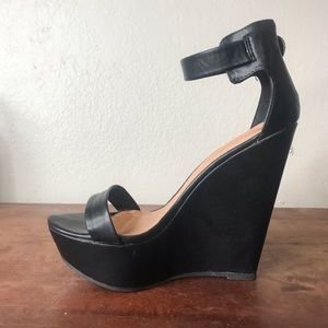 Breckelle’s Black Leather Wedge